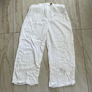 White lightweight capri pants
